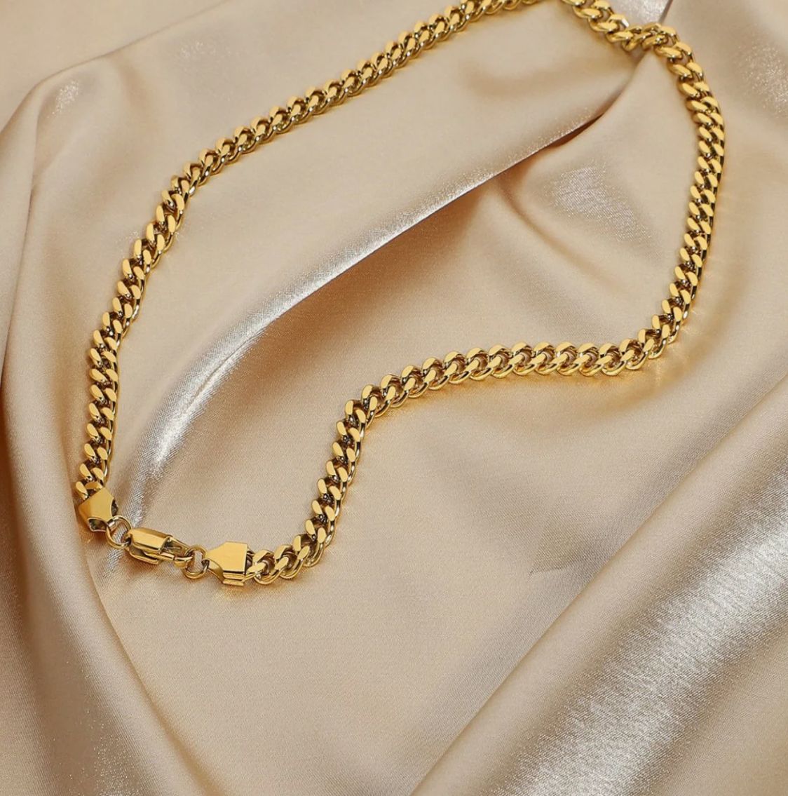 18K Gold Cable Chain Necklace