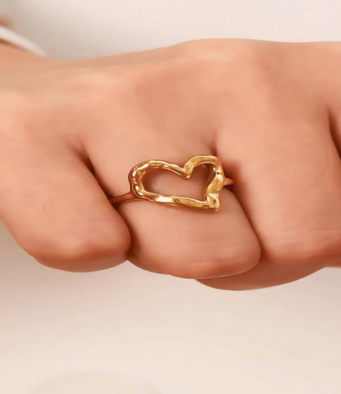 18K Gold Heart Ring