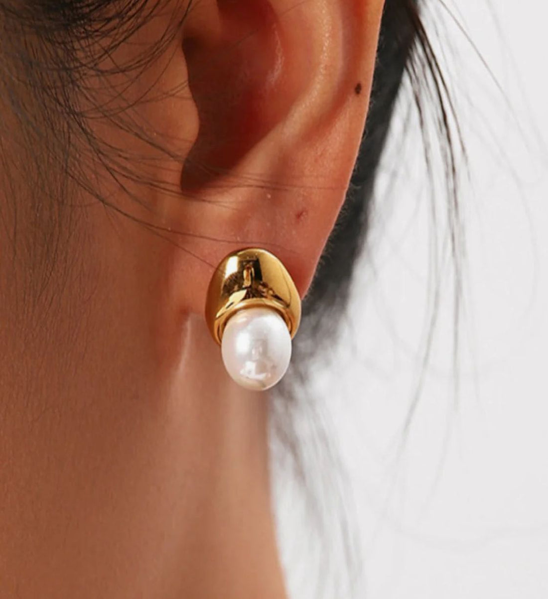 18K Pearl Stud Earrings - Lovelier Than Ever